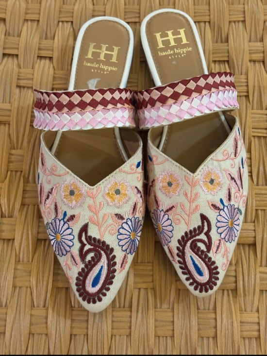Haute Hippie Shoes - Haute Hippie Cream Embroidered Slip-On Mules - Pink & Maroon Accents size 8